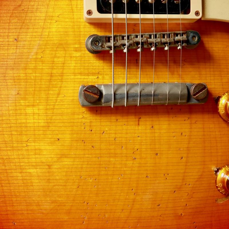 PulseAxis Stratos MK4 Electric Guitar - Trans Amber