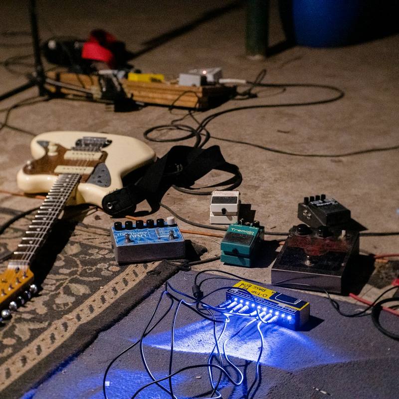 VaultTone Ember Deluxe Electric Guitar - Ocean Pearl
